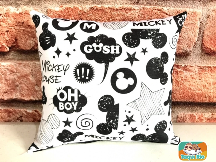 Almofada Decorativa Mickey Minnie quadrada  30x30cm
