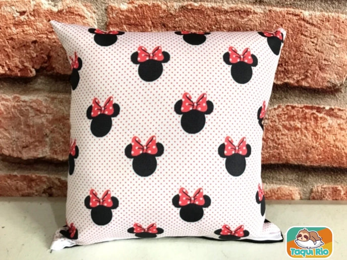 Almofada Decorativa Mickey Minnie quadrada  30x30cm